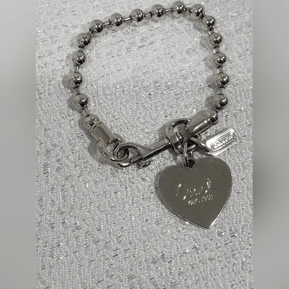 COACH BALL CHAIN HEART CHARM BRACELET. - Picture 6 of 8